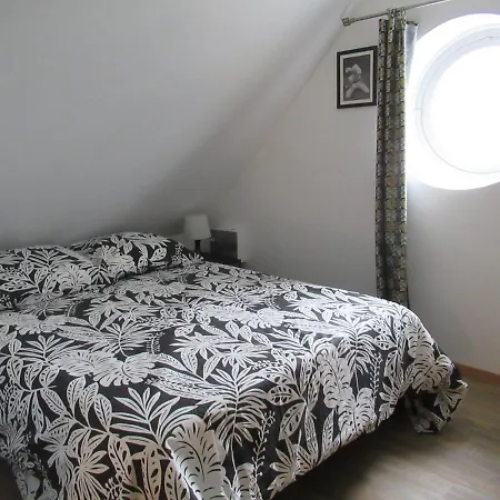 6 Grenouillere Apartment