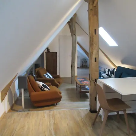 6 Grenouillere Apartment